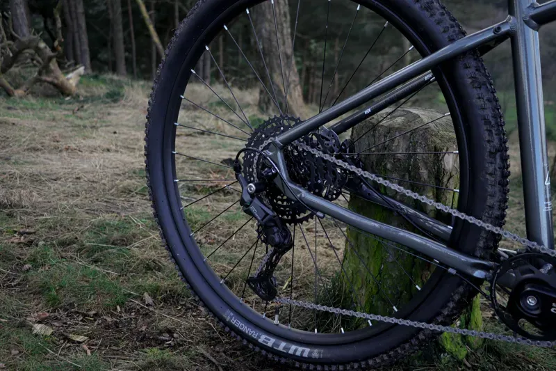 Claud Butler Alpina 2.0 29er MTB in Grey -4