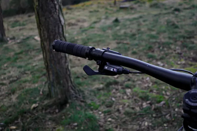 Claud Butler Alpina 1.0 29er MTB in Grey-3