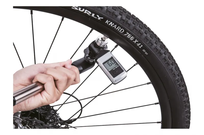 Topeak Shuttle Digital Gauge in Black/Silver-5